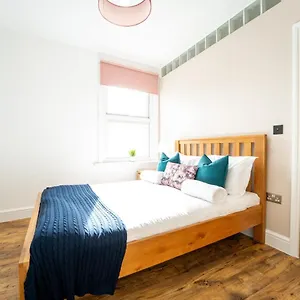 redhill-garland.brighton-hotels-england.com/