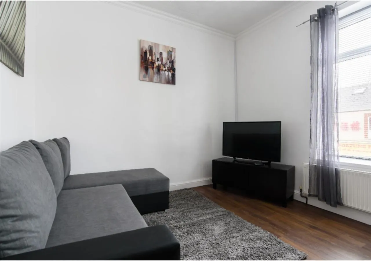 2 Bed Apartment Near City Centre - By Sweet Stays Cardiff 0*,  United Kingdom