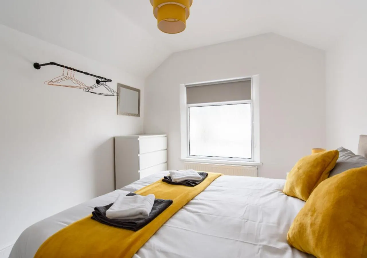 2 Bed Apartment Near City Centre - By Sweet Stays Cardiff